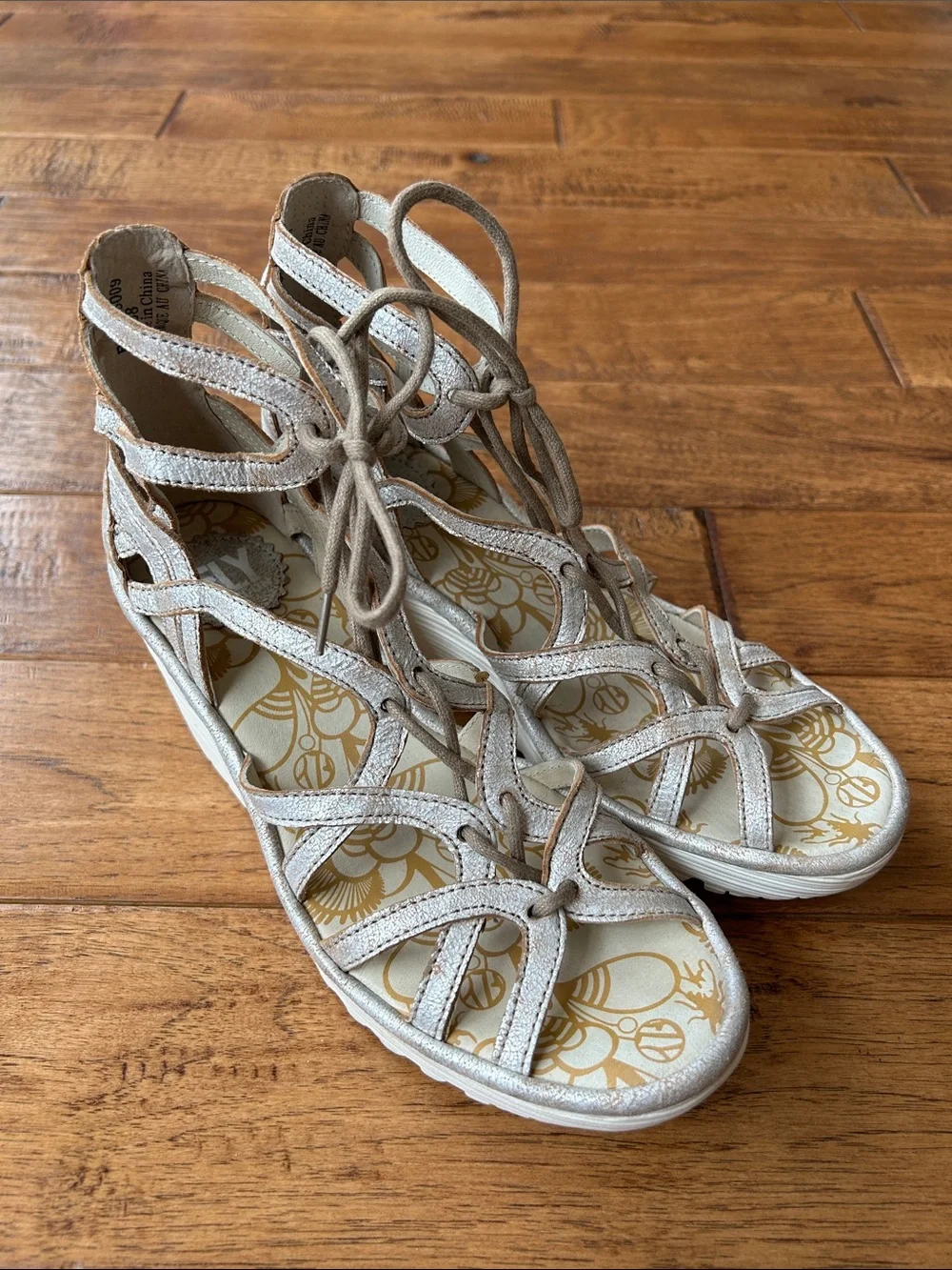 Fly London Yuke Wedge Heel Lace Up Gladiator Sandals Metallic Leather Size 38